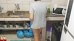 Limpando A Casa Pe Da  Ela Mostra A Buceta La Fora! With Minha Esposa