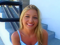 Lucky Guy Gets Two Blondes To Give It Up And Swap His Cum