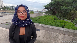 Mar Bella In A Pretty Veiled Arab Girl Gets Fucked Publicly In Anal By 2 Black Guys To Go To