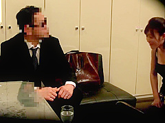 Masseuse Gives Customer Full Body Japanese Massage