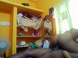 Mature Chennai Wife Gets Pussy Eaten Before Riding Hubby
