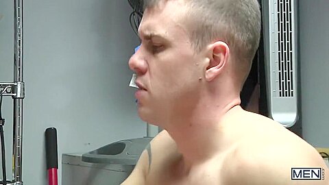 Men - Football Captain Darin Silvers Got A Hard On For Janitor Colby Jansens Sweet Ass