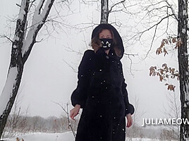 Milf Walks Almost Naked In Winter