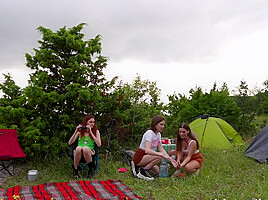 Milka Onyx, Elvira Keher Aka Elise Moon And Una Fairy - Cheerful Friends Had Group Lesbian Sex Outdoors