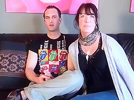 Moni & Thorsten Fucks On The Sofa