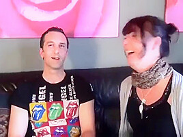 Moni & Thorsten Fucks On The Sofa