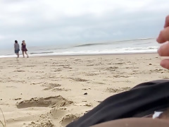 More Real Amateur Public Sex Risky on the Beach !!! People walking near   
