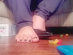More gummy crushing! And taunting
