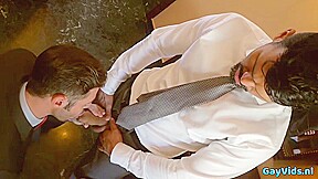 Muscle gay fetish and cumshot
