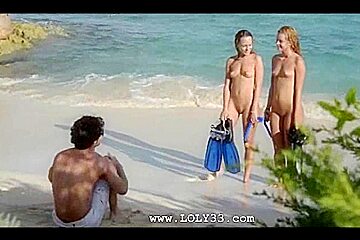My erotic Christmass FFM threesome