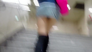 駅でノーパン　ミニスカ NO PANTIES JAPAN (long version)