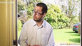 Nailing The Nosy Neighbor - Angel Long And Alyssa Reece