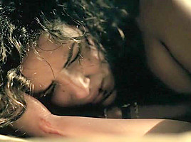 Narcos S01E02 (2015) Adria Arjona, Joanna Christie, Ana de la Reguera