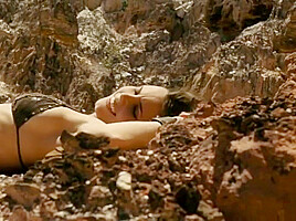 Nathalia Dill and Livia de Bueno - Paraisos Artificiais - HD