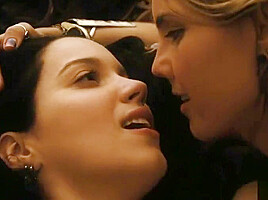 Nathalia Dill and Livia de Bueno - Paraisos Artificiais - HD