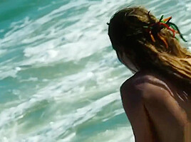 Nathalia Dill and Livia de Bueno - Paraisos Artificiais - HD