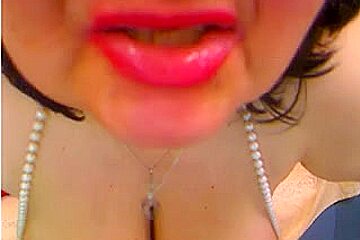 Natural Boobed Fluffy Madame French Chicka DEE