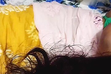 Neighbors Step sister-in-law Warmed Up Her Step sister-in-law With Sweet Words And Leaked Her Pussy