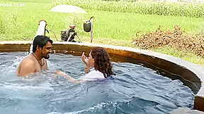 New Desi Sexy Video Pani Pani Village Aunty 2022