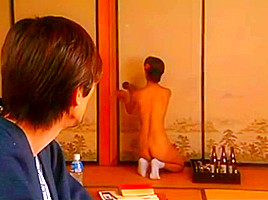 Nude among dressed I