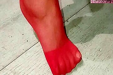 Nylon Feet 1