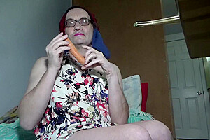 Old ladyboy Sveta Lu-sin 2024ab