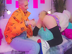Omg Its So Cute Fox Cumming - He Want It So Bad!