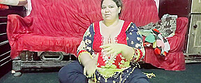 Pakistani House Wife Clean Phudi