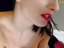 Petite Brunette Se Fait Enculer Et Prend Le Foutre Dans Sa Bouche