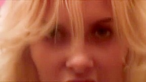 Playgirl Takes A Bath And Teases Her Arousing Pussy Hole