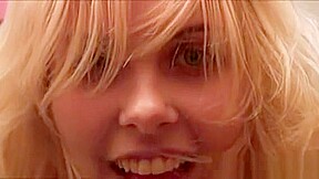 Playgirl Takes A Bath And Teases Her Arousing Pussy Hole
