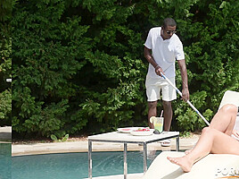 Pool Cleaner with BBC Bangs Sunbathing Slut Claudia Bavel GP2368 - PornWorld