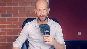 Porn actor and sexcoach Jean-Marie Corda reveals sex tips: How to please a girl