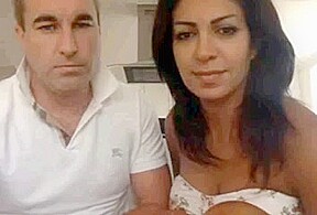 Pretty Couple plays on chat Uk are good