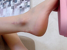 Princess Kirstins Dangling With Black High Heels And Sexy Pink Slippers - SoloAustria