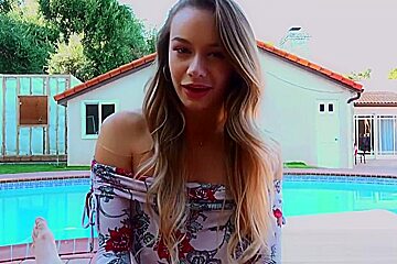 PropertySex Hot real estate agent thanks client with blowjob and sex