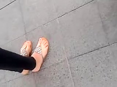 Public Feet 67