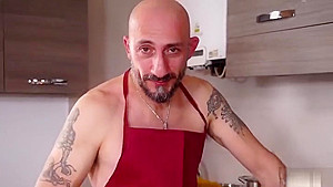 Racy Omar Galanti has allowed to fuck her in the ass