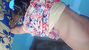 Raseeli Bhabhi Ki Gaand Maari