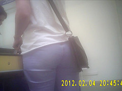 Redhead nice ass candid