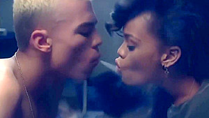 Rihanna - We found love ( A voir car surprise pour les fans de Rihanna )