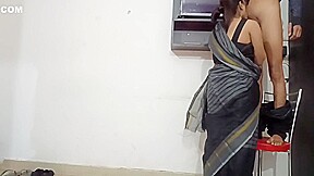 Salu Bhabhi Seduces Tv Mechanical For Sex With Clear Hindi Audio