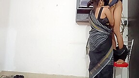 Salu Bhabhi Seduces Tv Mechanical For Sex With Clear Hindi Audio