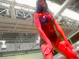 Sarah Twain, Dildo Public Show