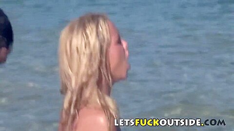 Sexy Babe Get Bang In Dp In The Water? 21 Min