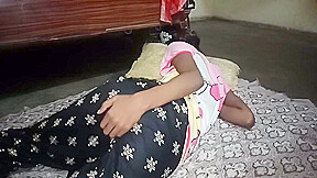 Sexy Bhabi Ne Apni Piyas Bujhai Dogi Style Me