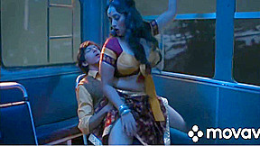 Sexy Bhabi Seducing In Bus