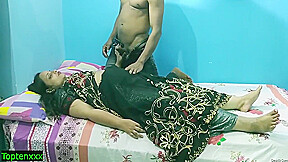 Sexy Dewar Bhabhi Romance And Fucking