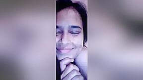 Sexy Indian Girl Sanjana Shows Her Boobs On Video Call 9