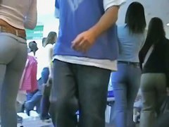 Sexy amateur candid ass in jeans